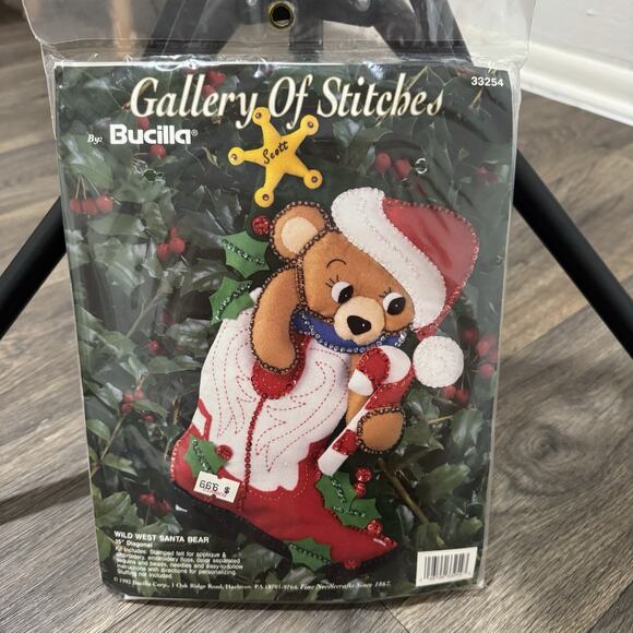 VINTAGE SEALED IN PACKAGE BUCILLA 33254 WILD WEST SANTA BEAR - Picture 1 of 6